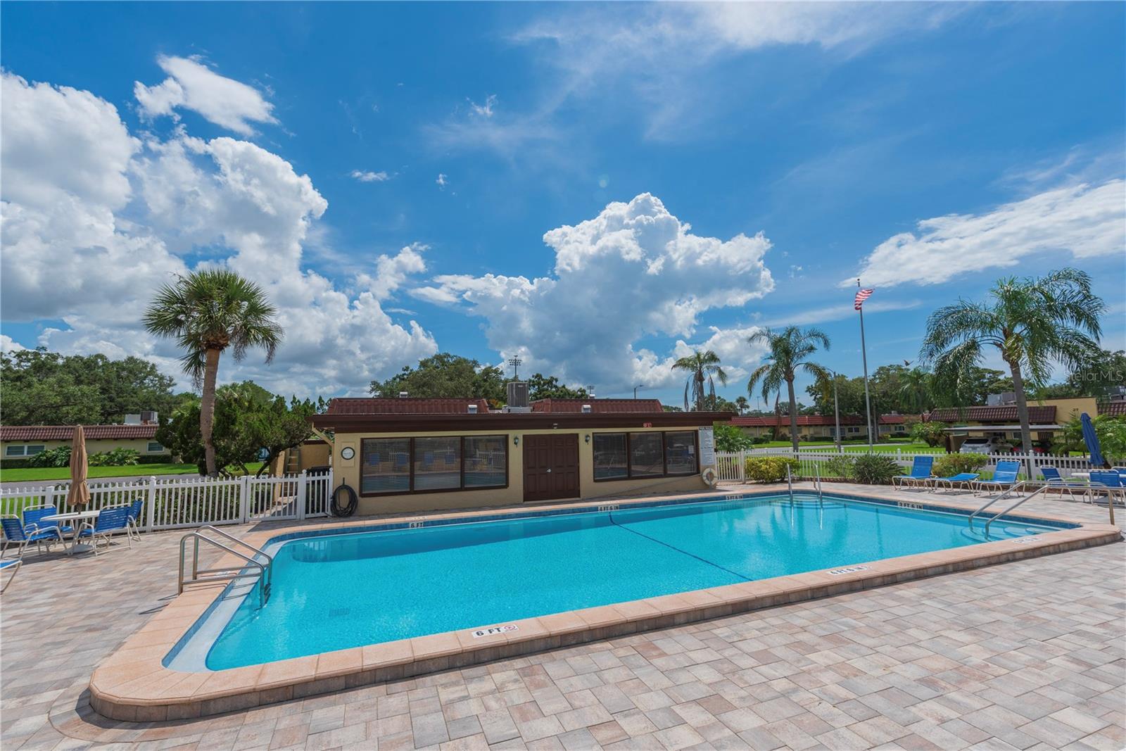 Image 2 of 30 For 1701 Pinehurst Road 32f