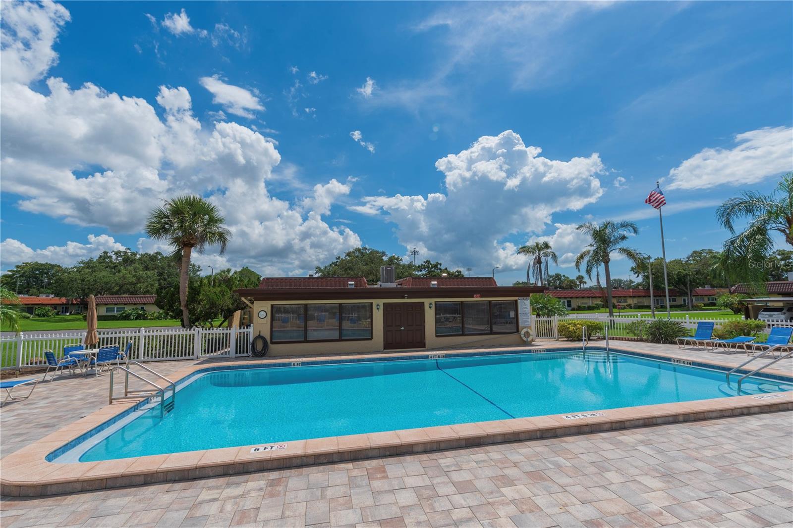 Image 20 of 30 For 1701 Pinehurst Road 32f