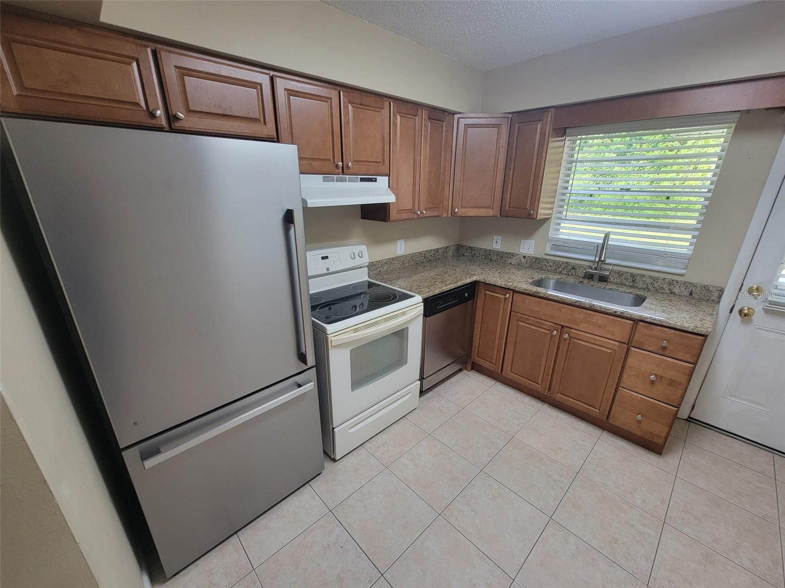 Image 2 of 7 For 6809 Mathers Lane B