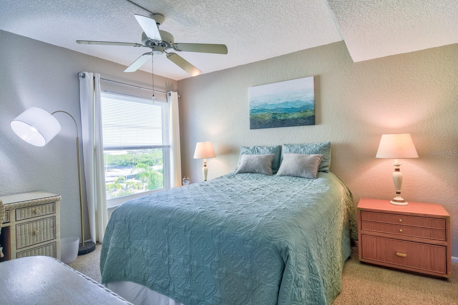 Image 24 of 64 For 900 Cove Cay Drive 5a