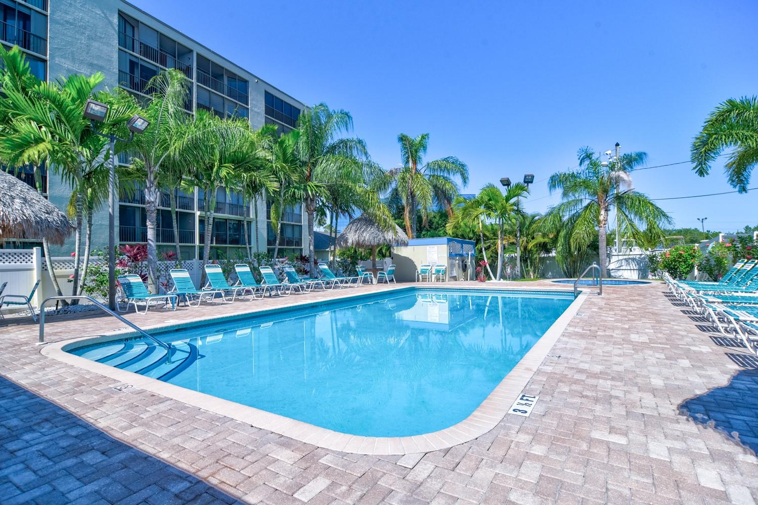 Image 53 of 64 For 900 Cove Cay Drive 5a