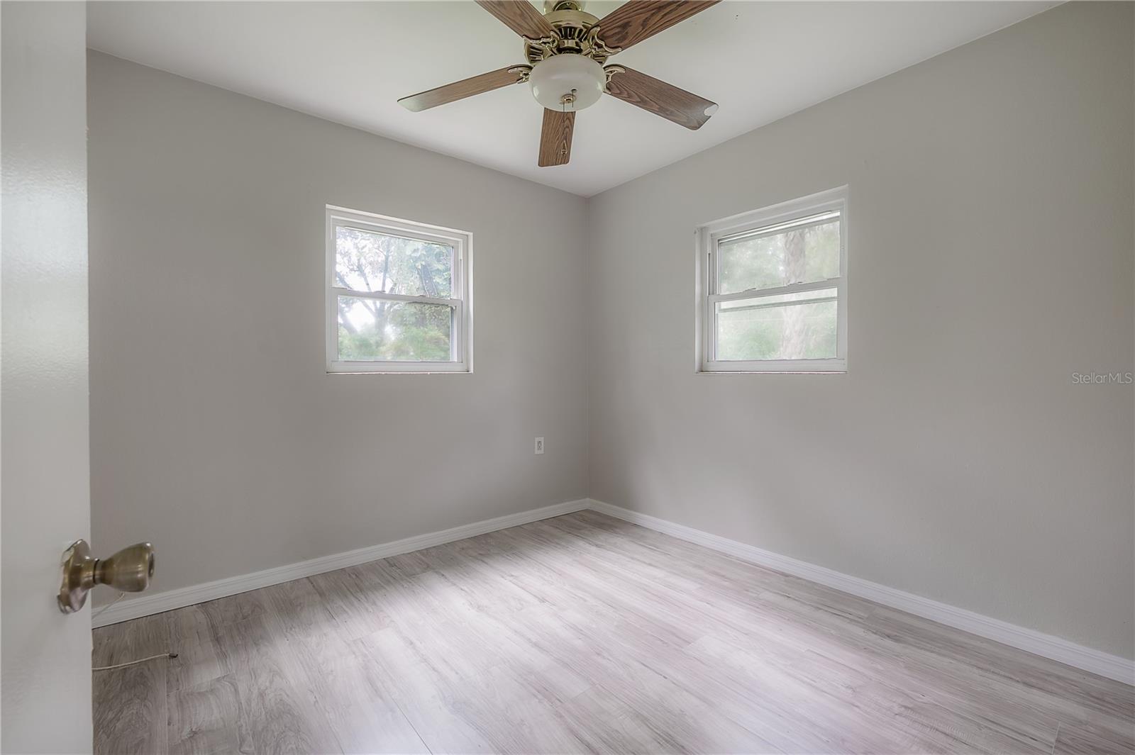Image 16 of 29 For 10411 Woodmere Road