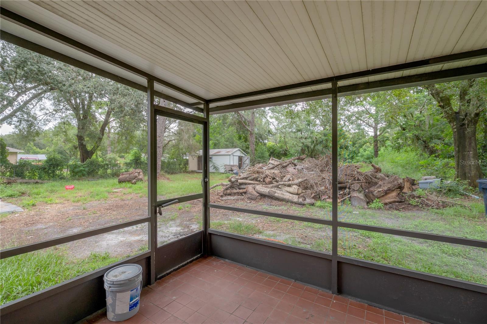 Image 23 of 29 For 10411 Woodmere Road