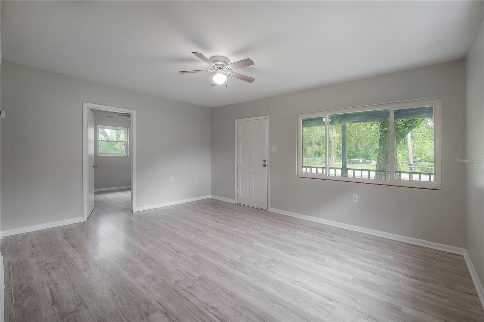 Image 4 of 29 For 10411 Woodmere Road