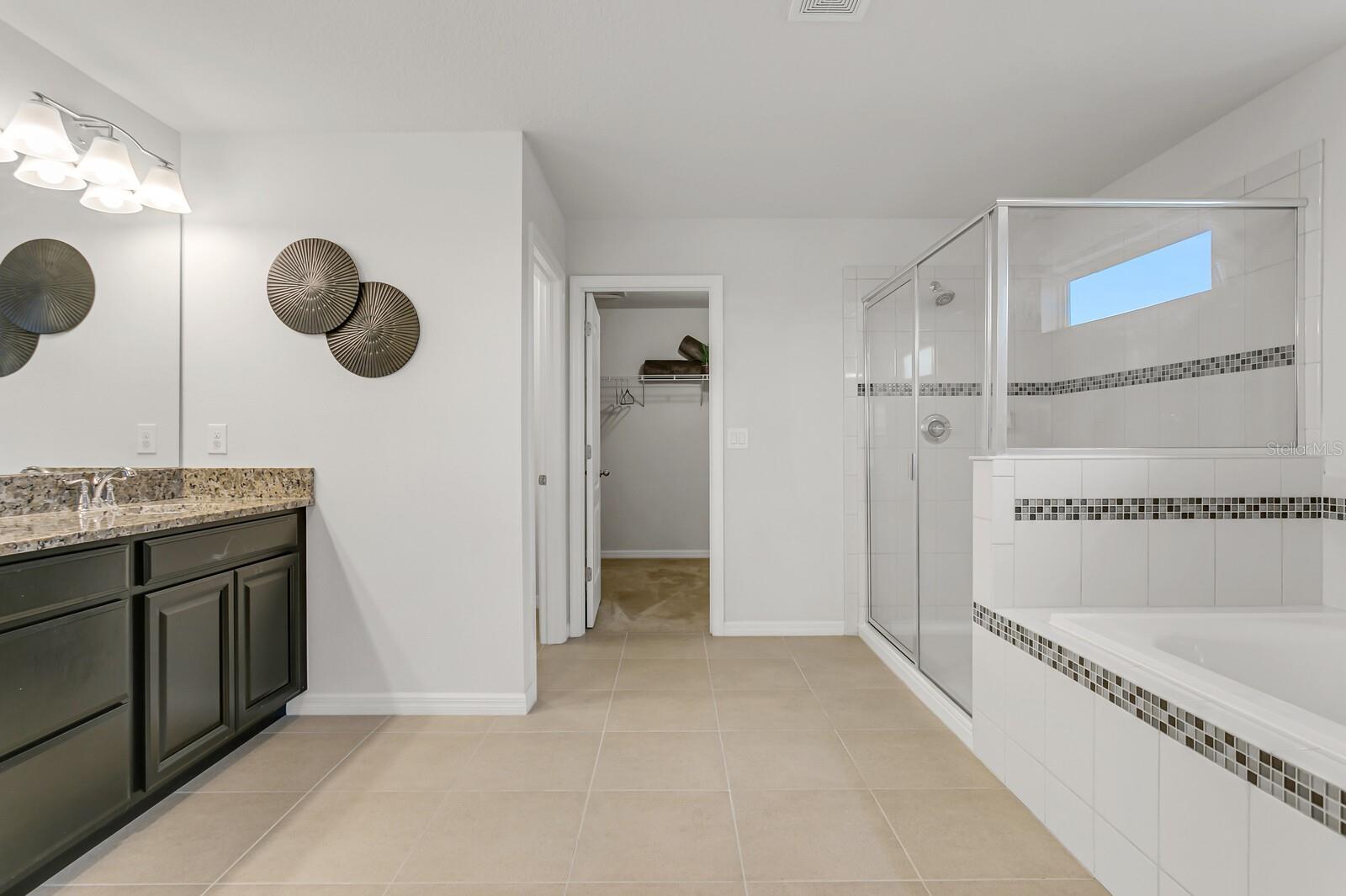Image 40 of 54 For 12017 Grand Kempston Drive