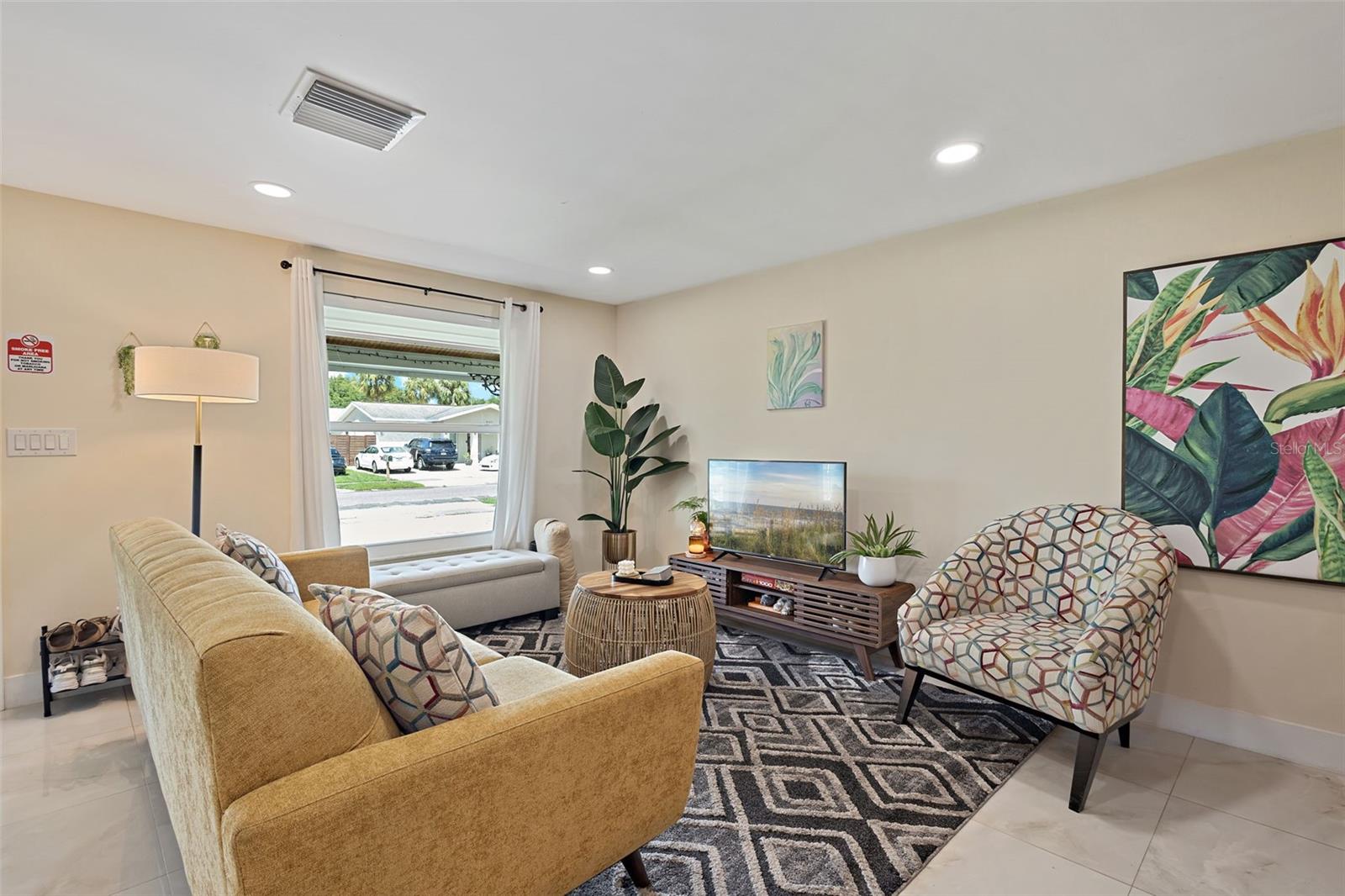 Image 14 of 54 For 8212 Donaldson Drive