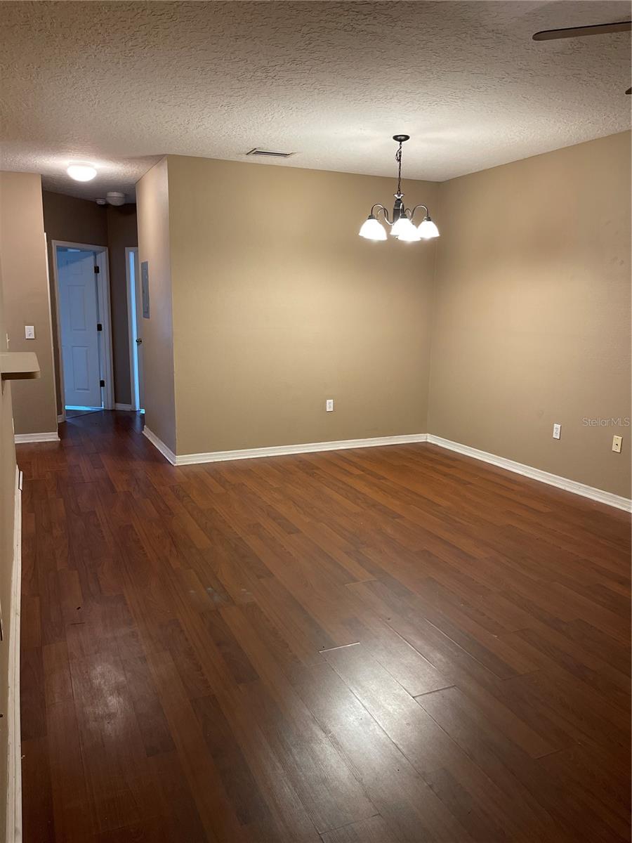 Image 8 of 12 For 6022 Portsdale Place 201