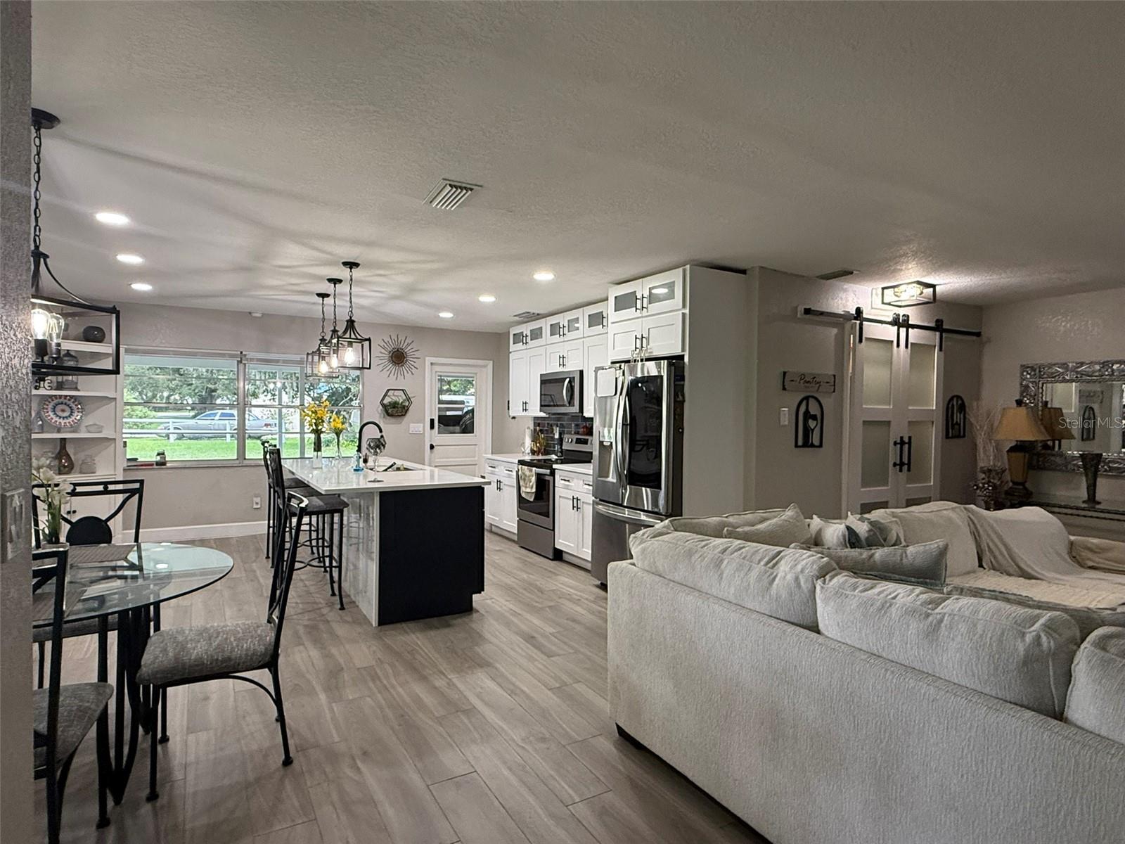 Image 10 of 40 For 6118 Carla Circle
