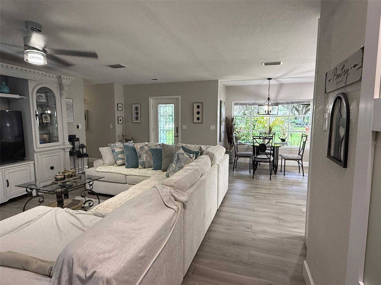 Image 17 of 40 For 6118 Carla Circle