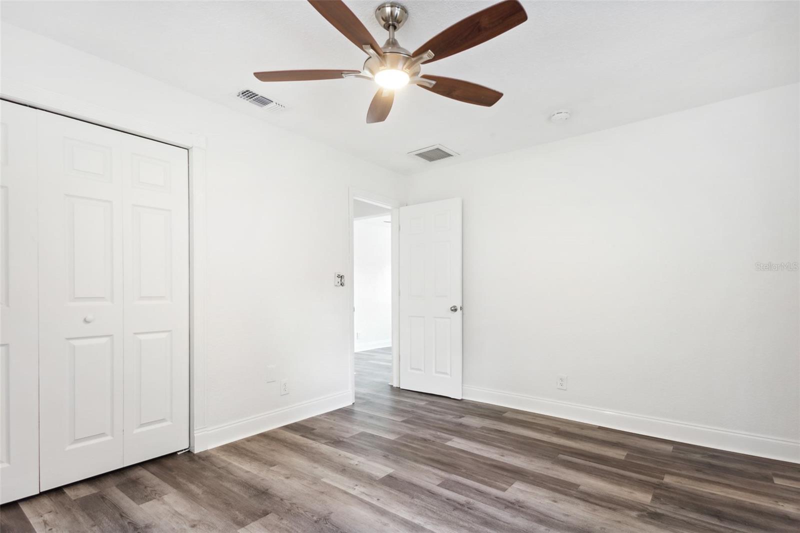 Image 19 of 27 For 1230 70th Street N 4