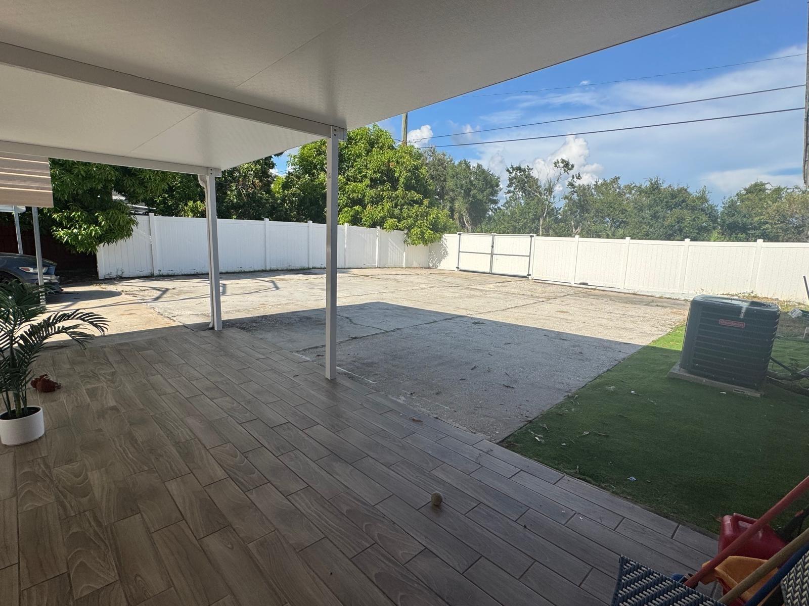 Image 12 of 14 For 7420 Aripeka Drive