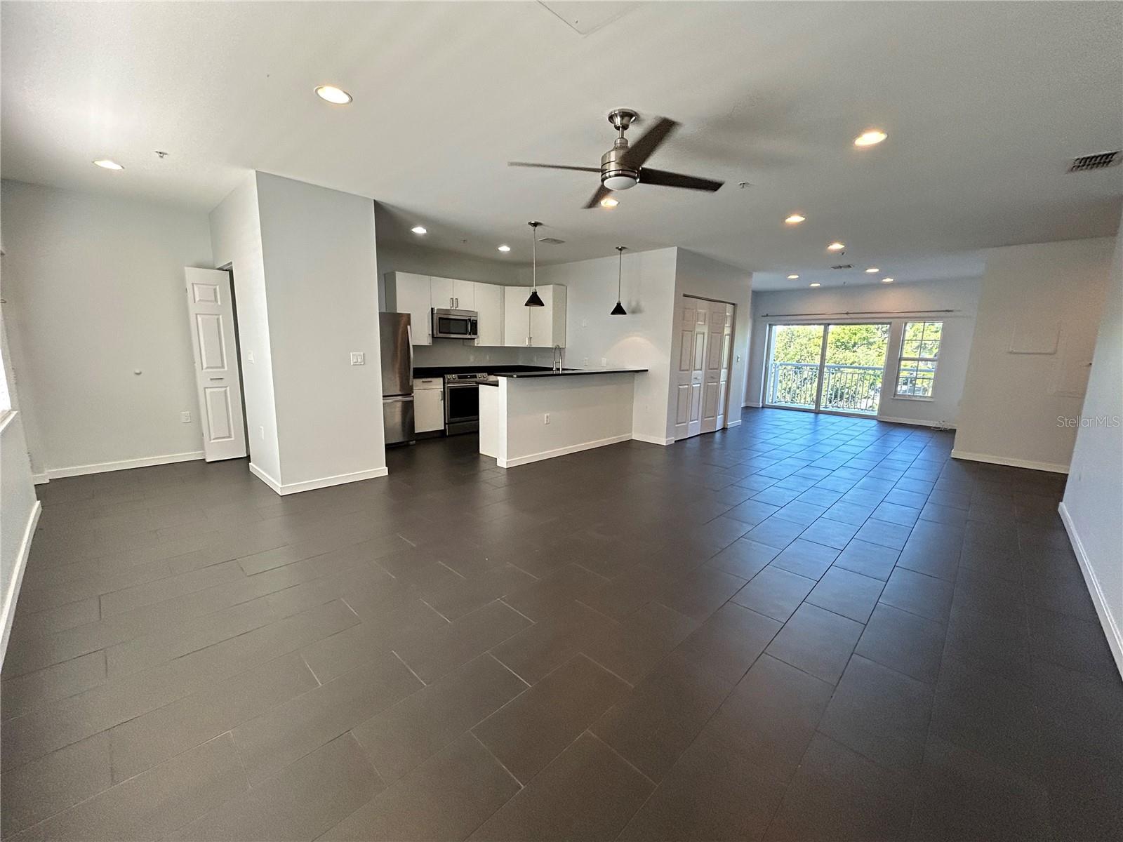 Image 4 of 13 For 1100 4th Street N 302