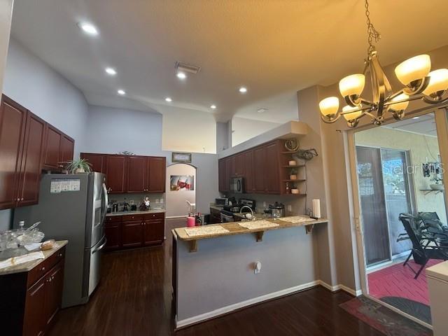 Image 11 of 41 For 2601 Villa Dr