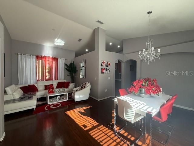Image 4 of 41 For 2601 Villa Dr