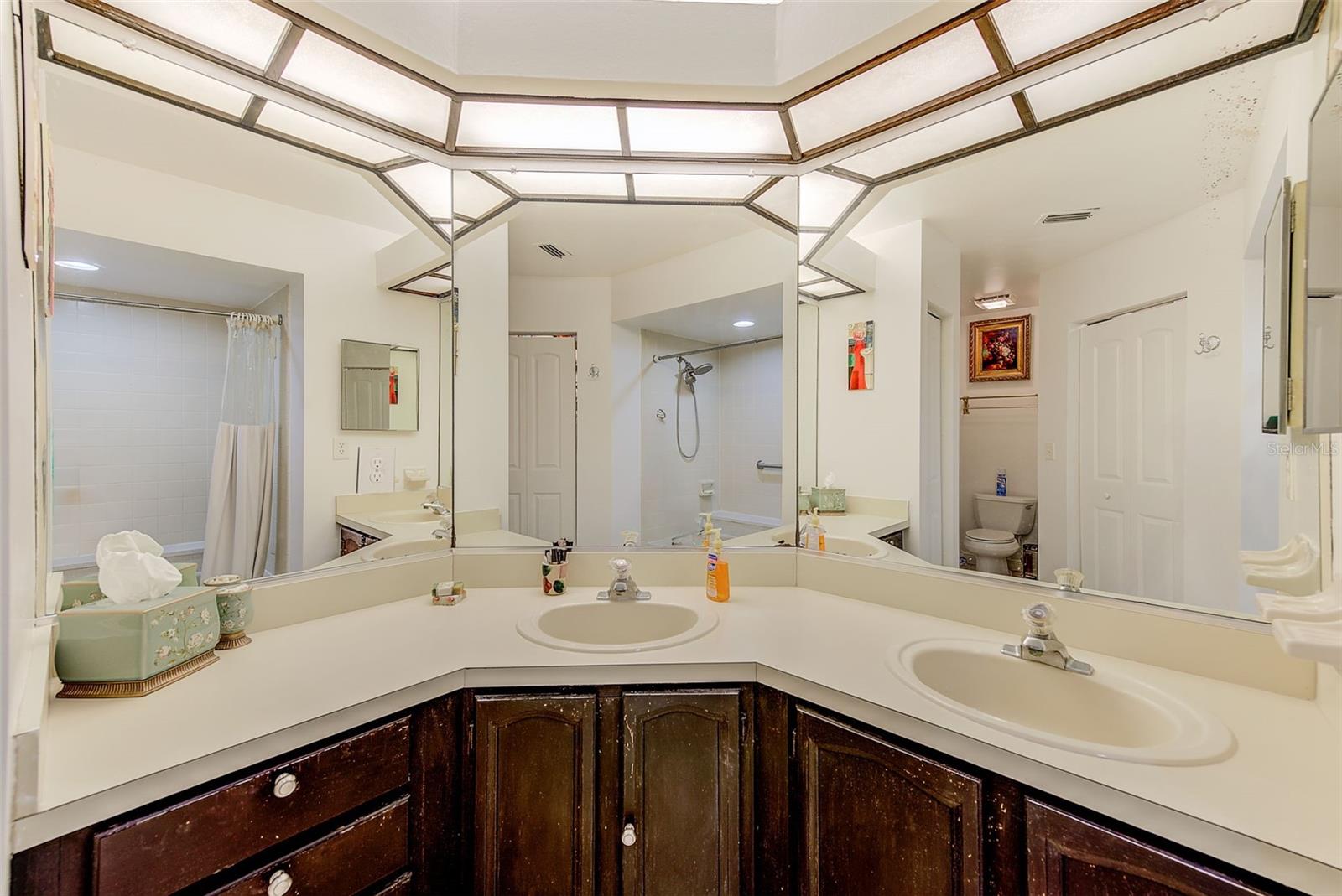 Image 20 of 59 For 2728 Bentley Drive