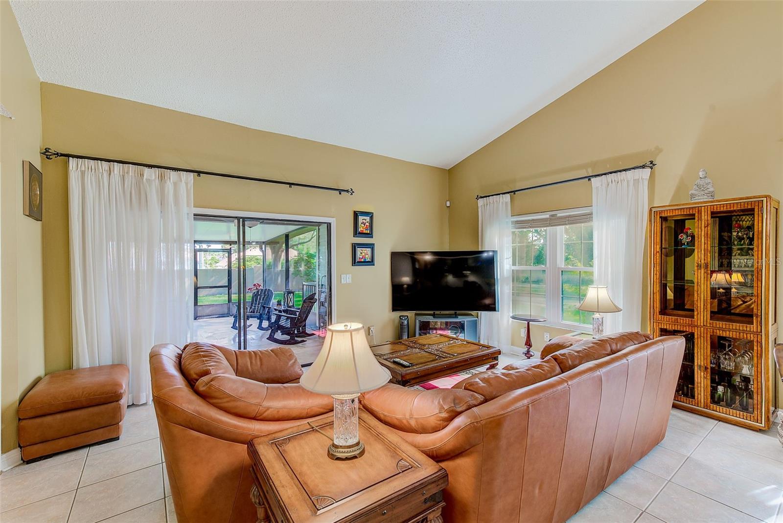 Image 6 of 59 For 2728 Bentley Drive