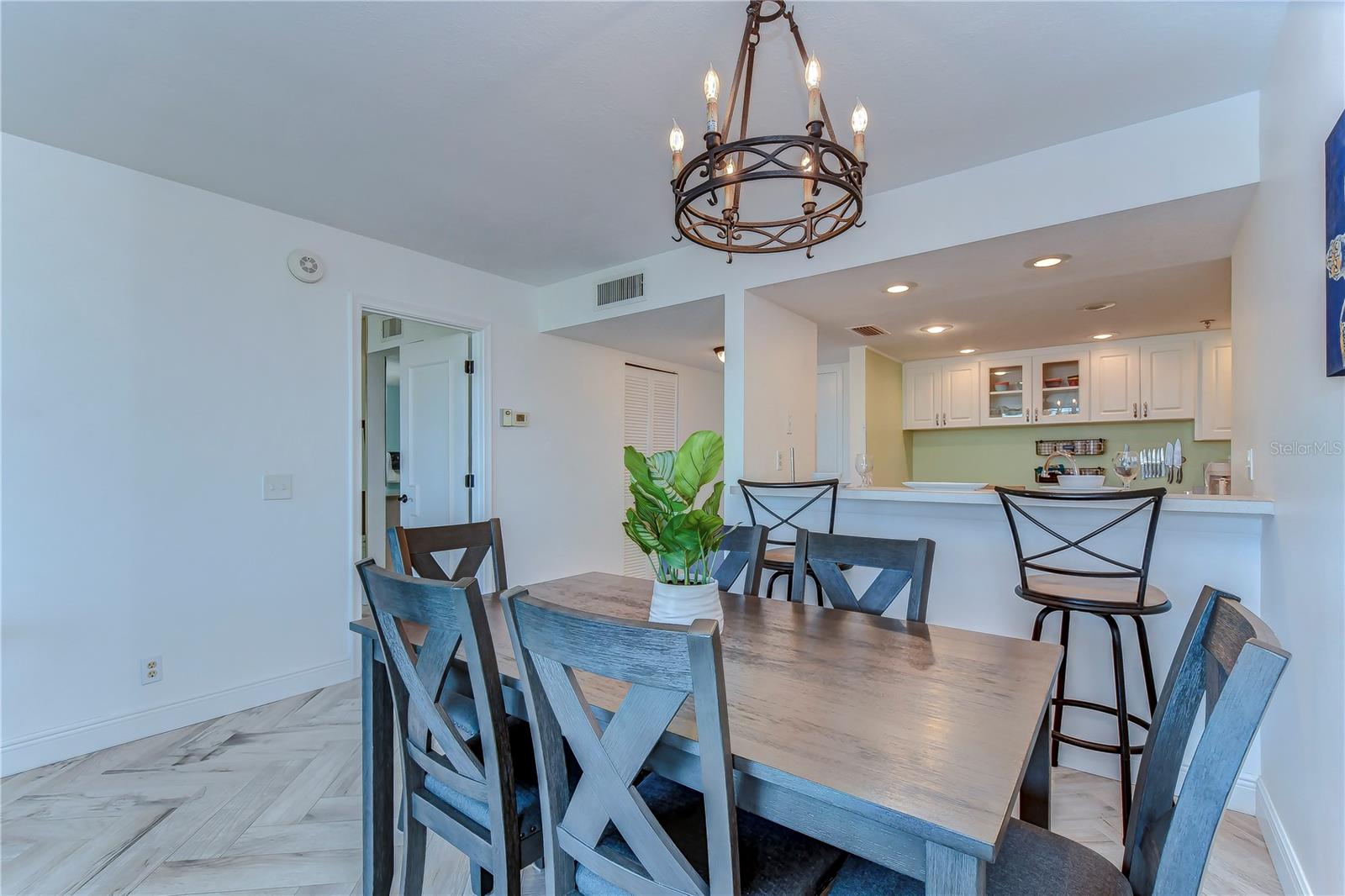Image 13 of 45 For 6322 Palma Del Mar Boulevard S 505