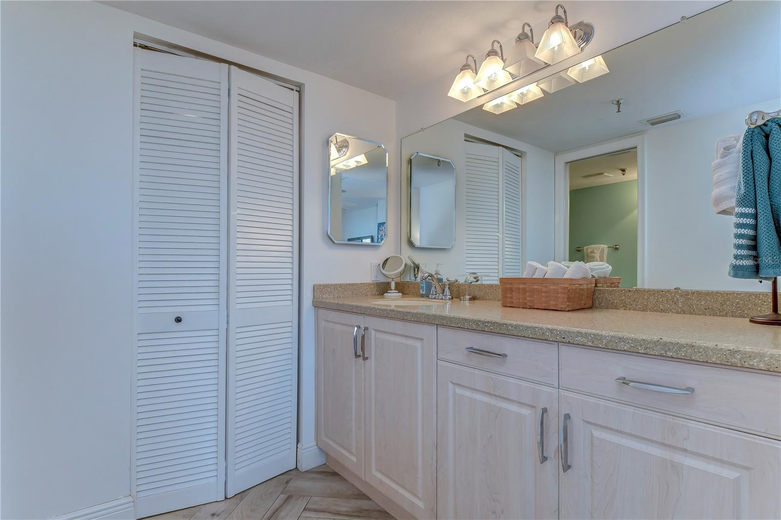 Image 31 of 45 For 6322 Palma Del Mar Boulevard S 505