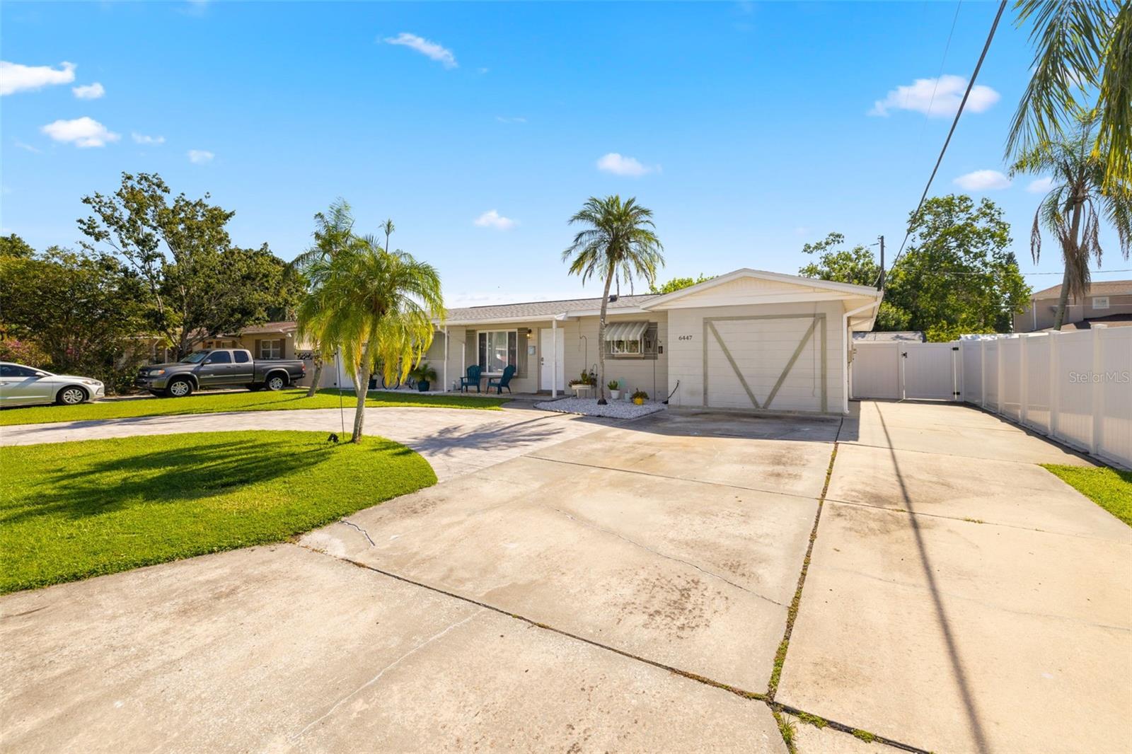 Image 3 of 47 For 6447 19th Street N