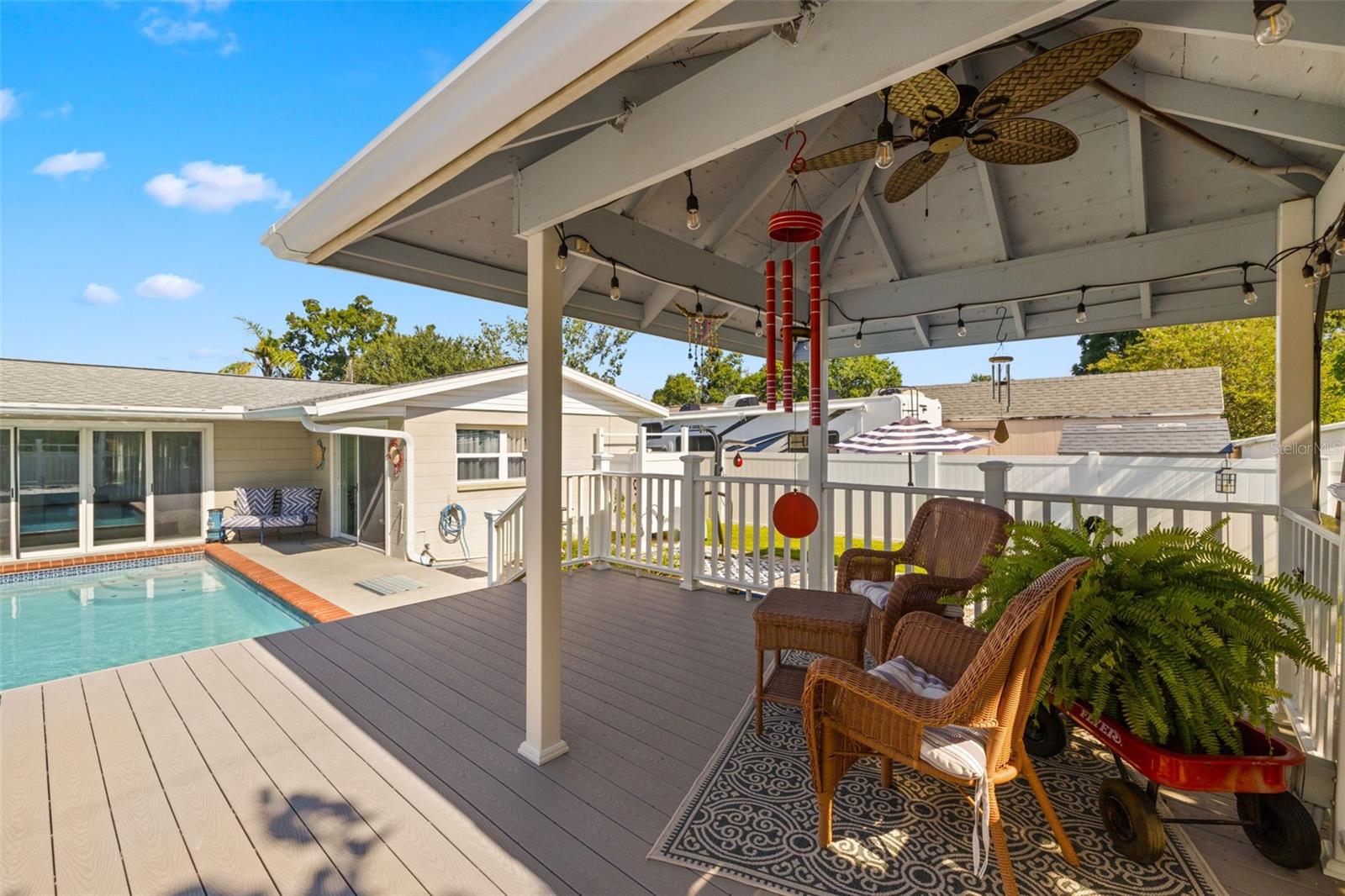 Image 31 of 47 For 6447 19th Street N