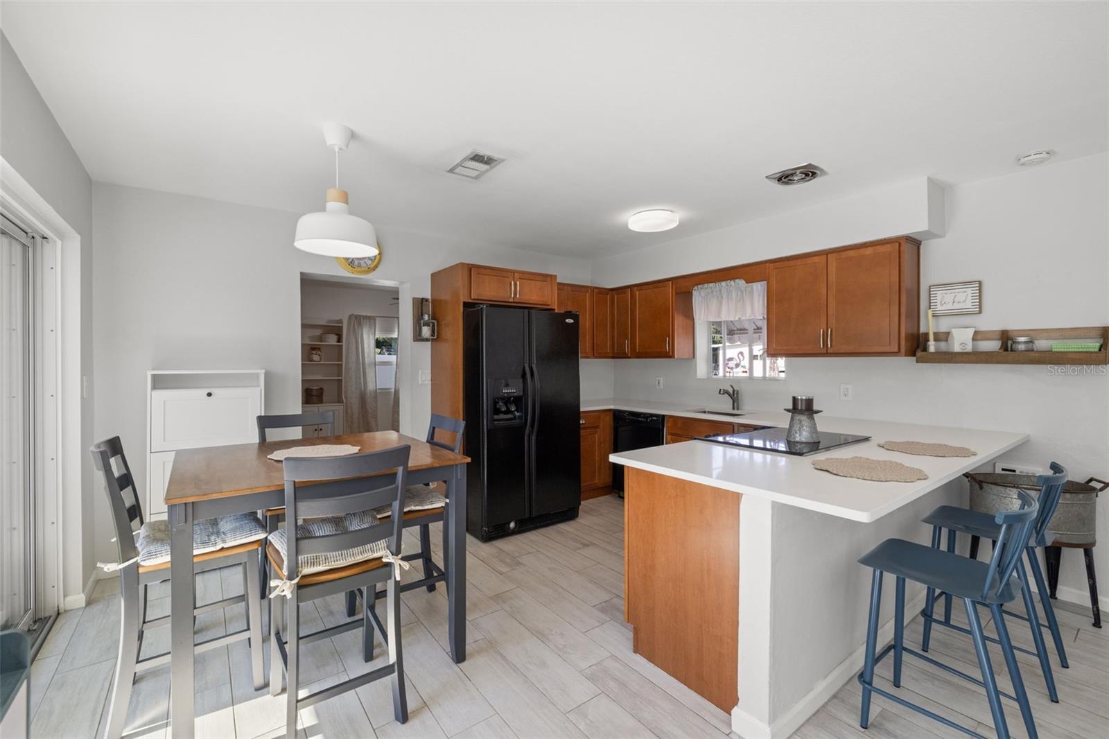 Image 7 of 47 For 6447 19th Street N