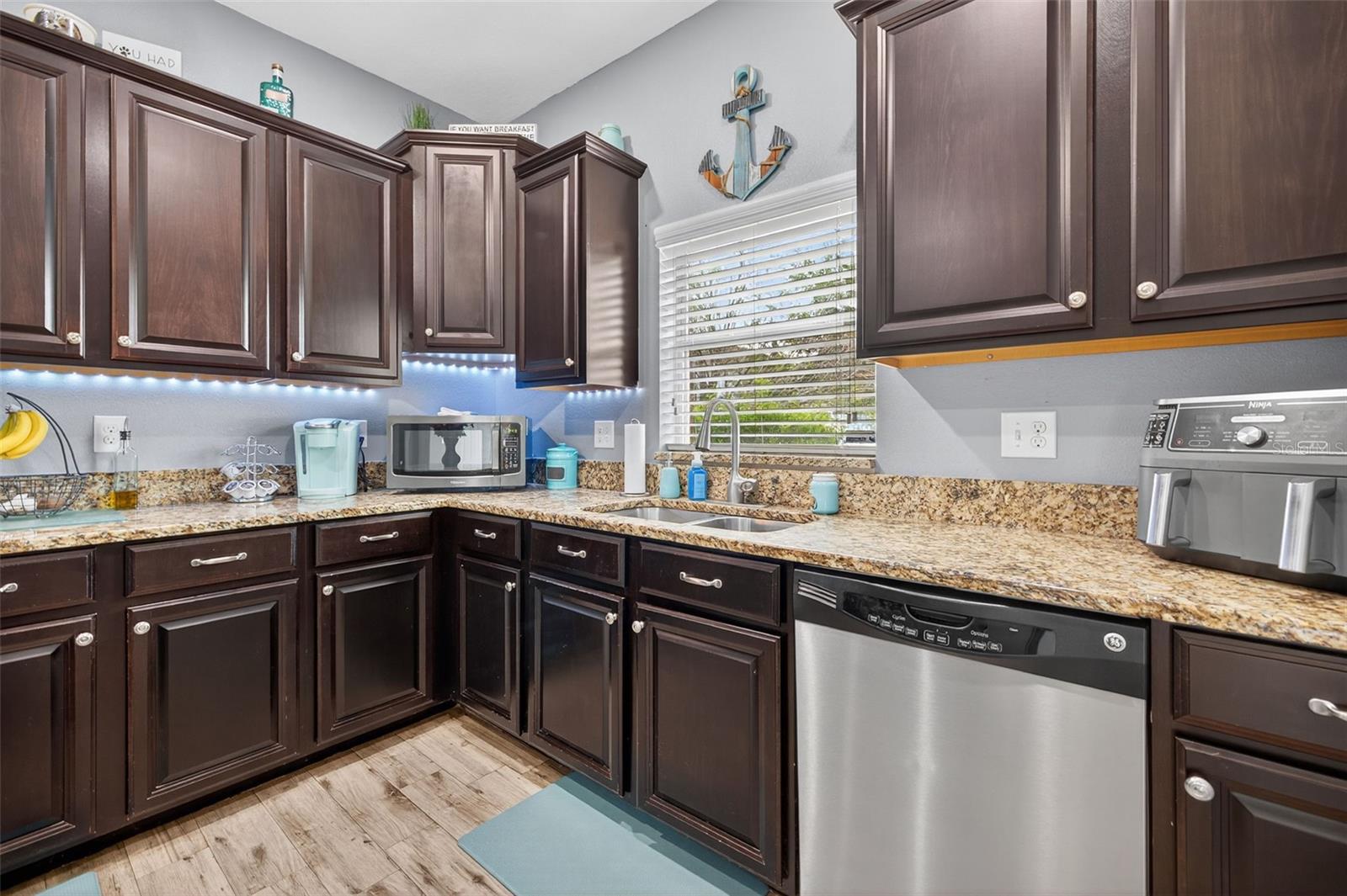 Image 13 of 41 For 20410 Autumn Fern Avenue