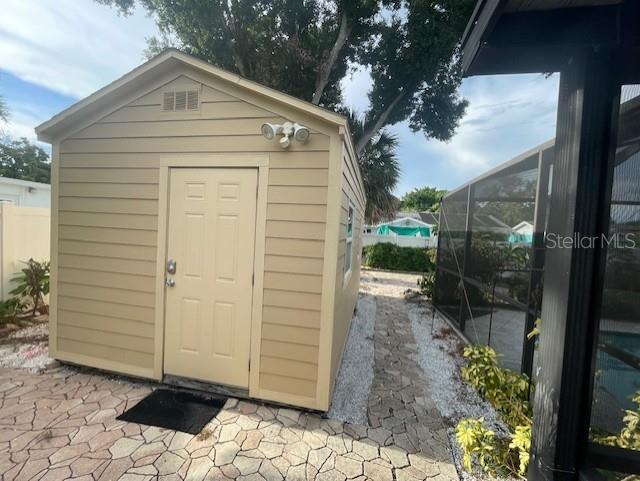 Image 5 of 14 For 8067 Candlewoode Drive