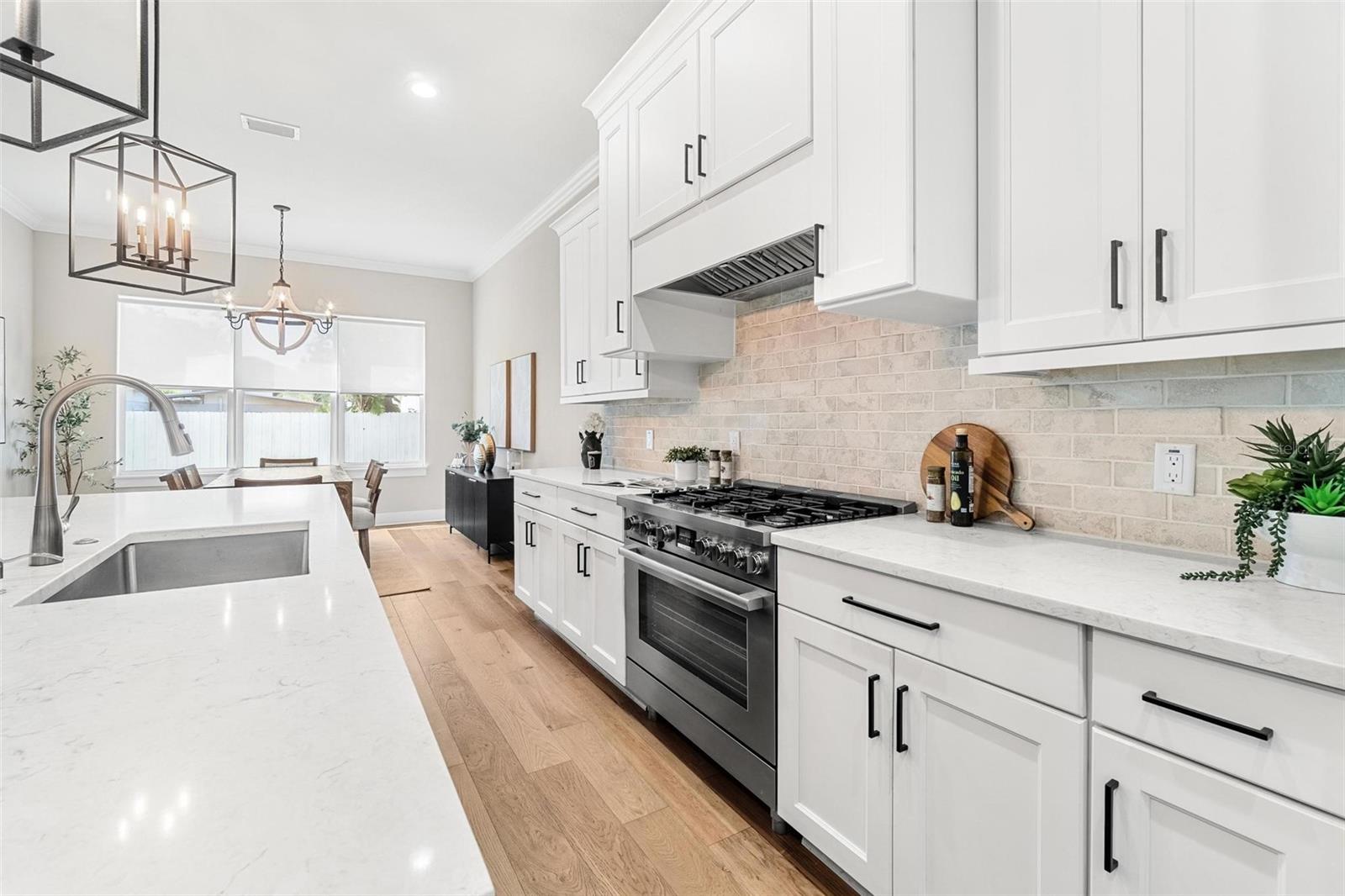 Image 10 of 46 For 3314 Villa Rosa Street