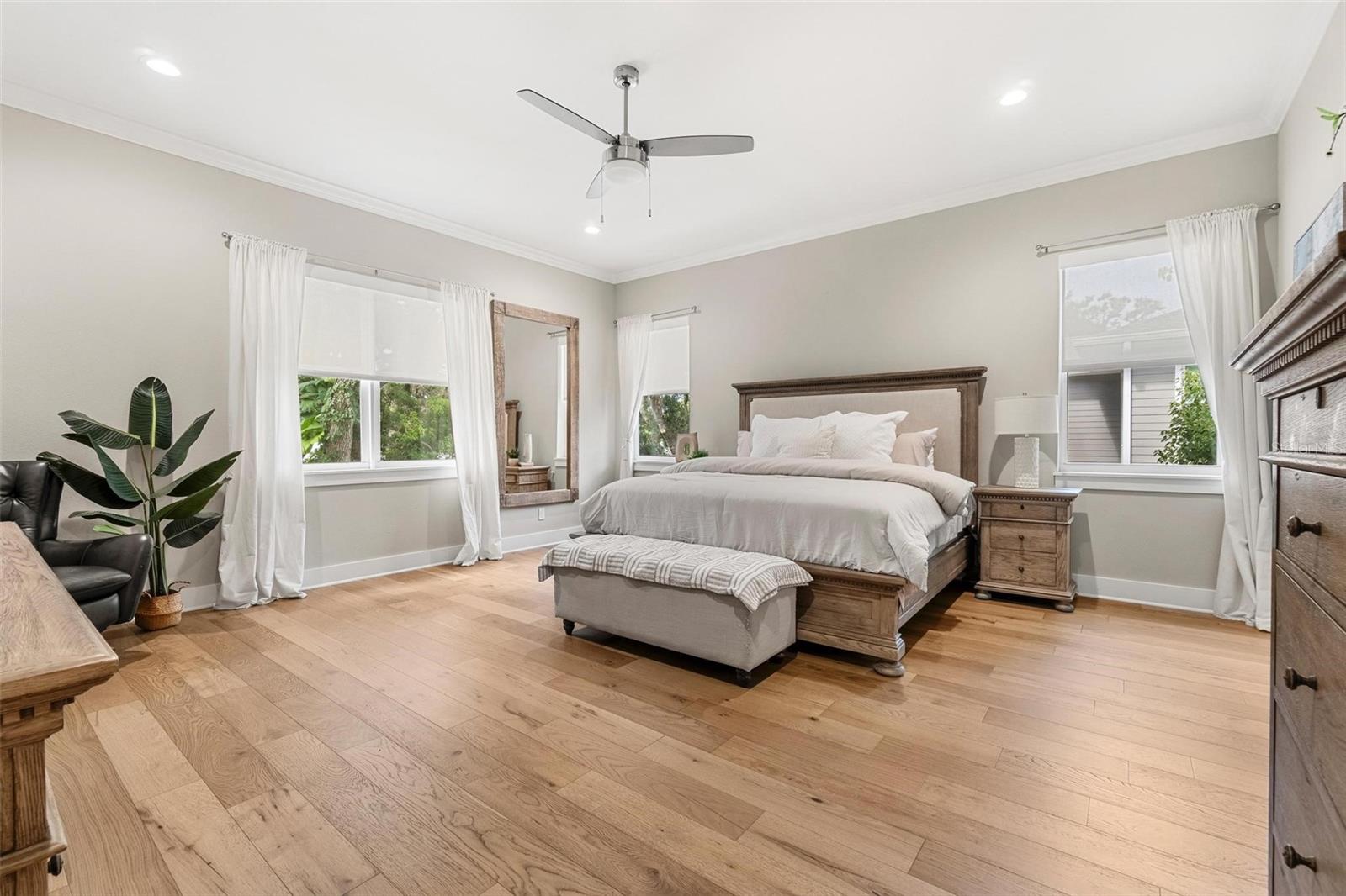 Image 21 of 46 For 3314 Villa Rosa Street