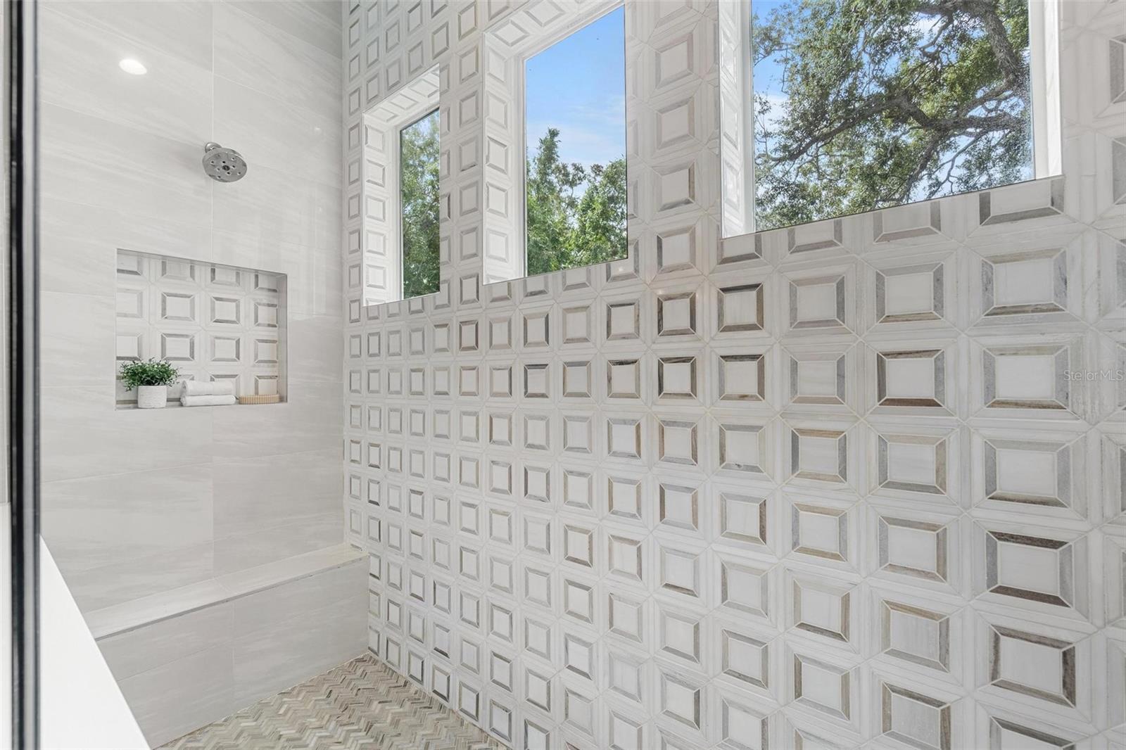 Image 27 of 46 For 3314 Villa Rosa Street