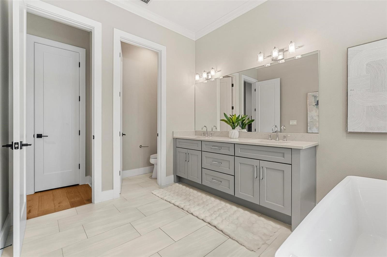 Image 28 of 46 For 3314 Villa Rosa Street