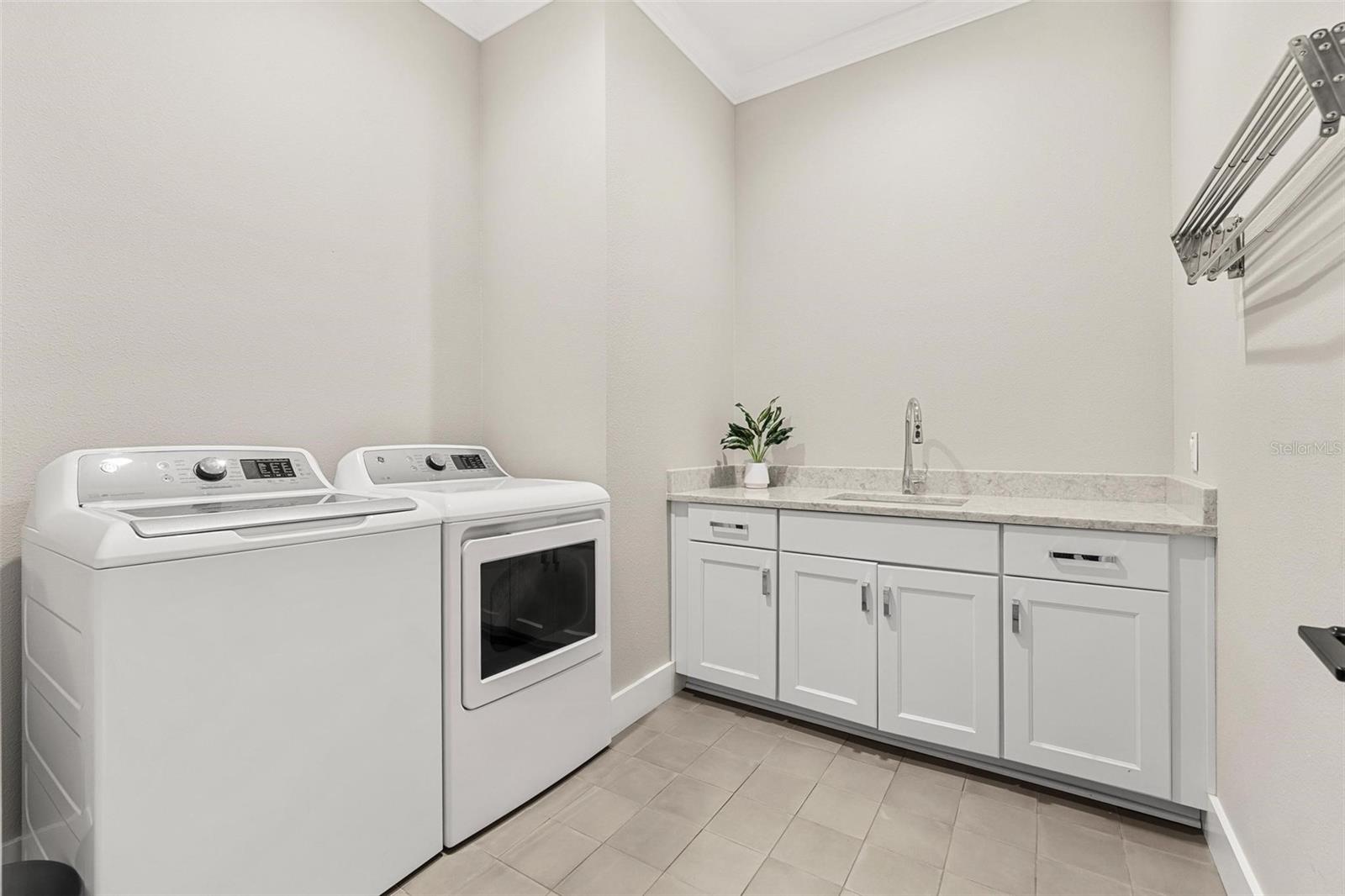Image 39 of 46 For 3314 Villa Rosa Street