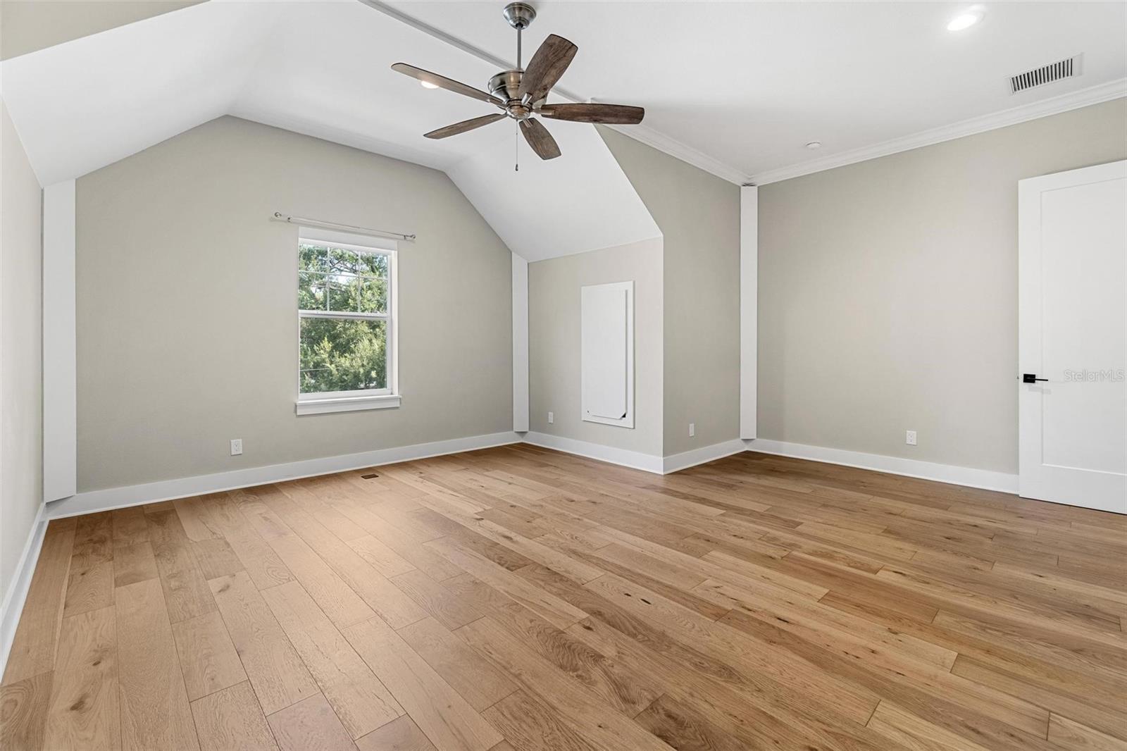Image 40 of 46 For 3314 Villa Rosa Street