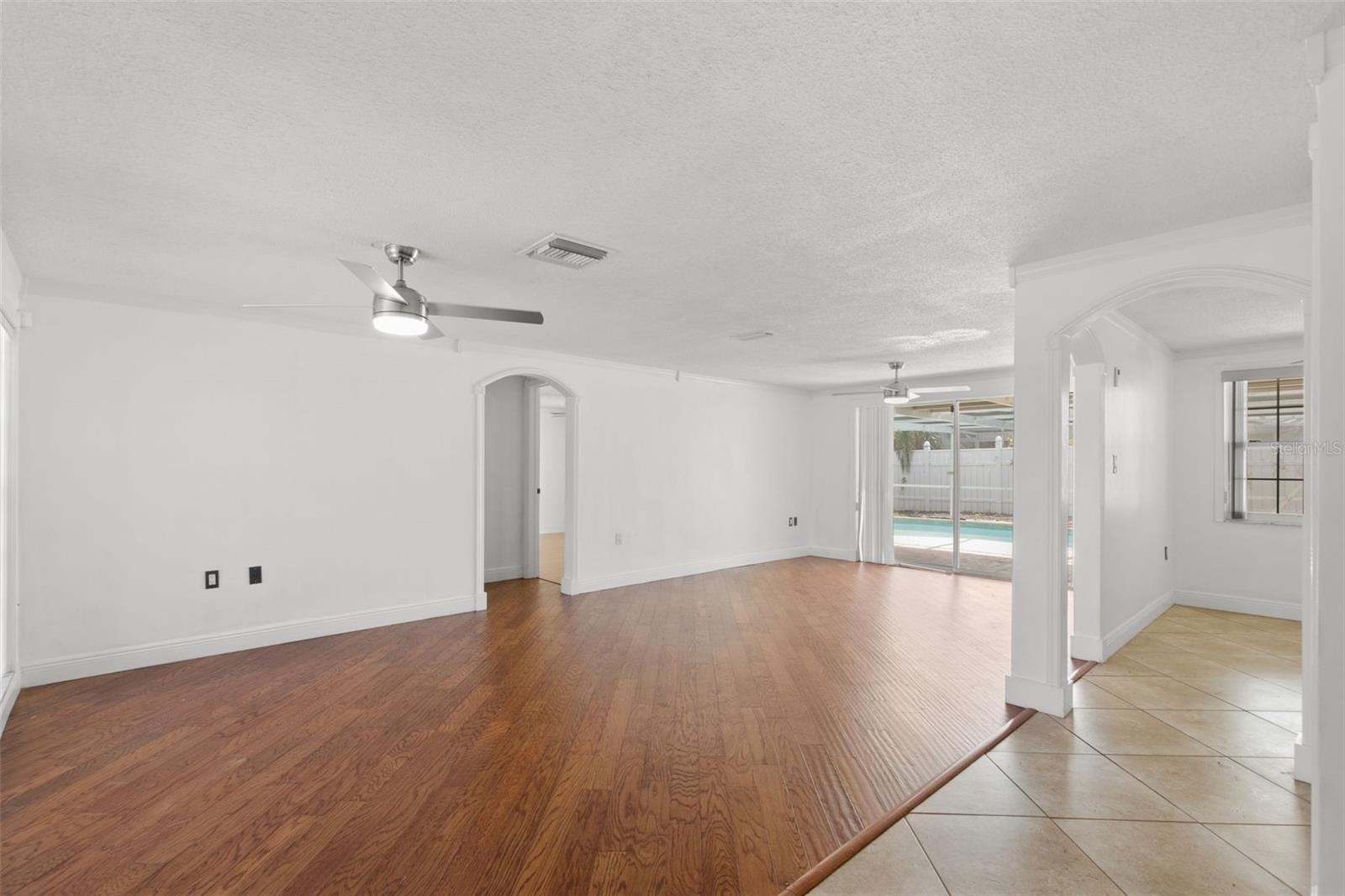 Image 4 of 29 For 7114 Parrot Drive