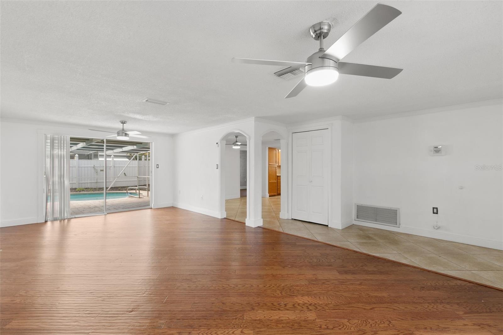 Image 5 of 29 For 7114 Parrot Drive