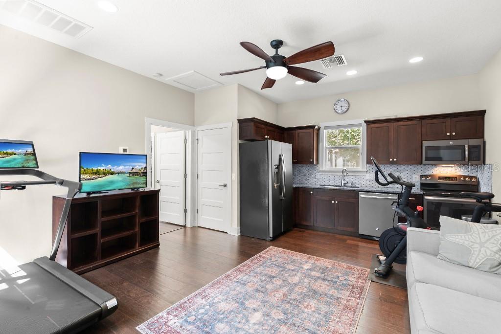 Image 33 of 46 For 3401 Wallcraft Avenue