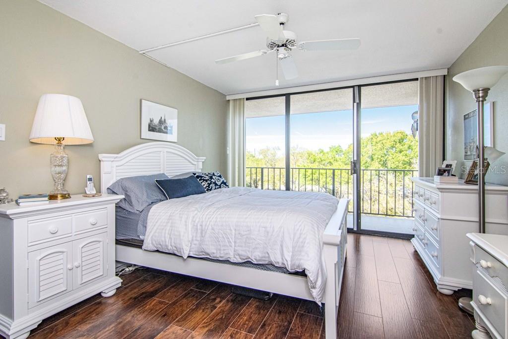 Image 10 of 23 For 3211 Swann Avenue 502