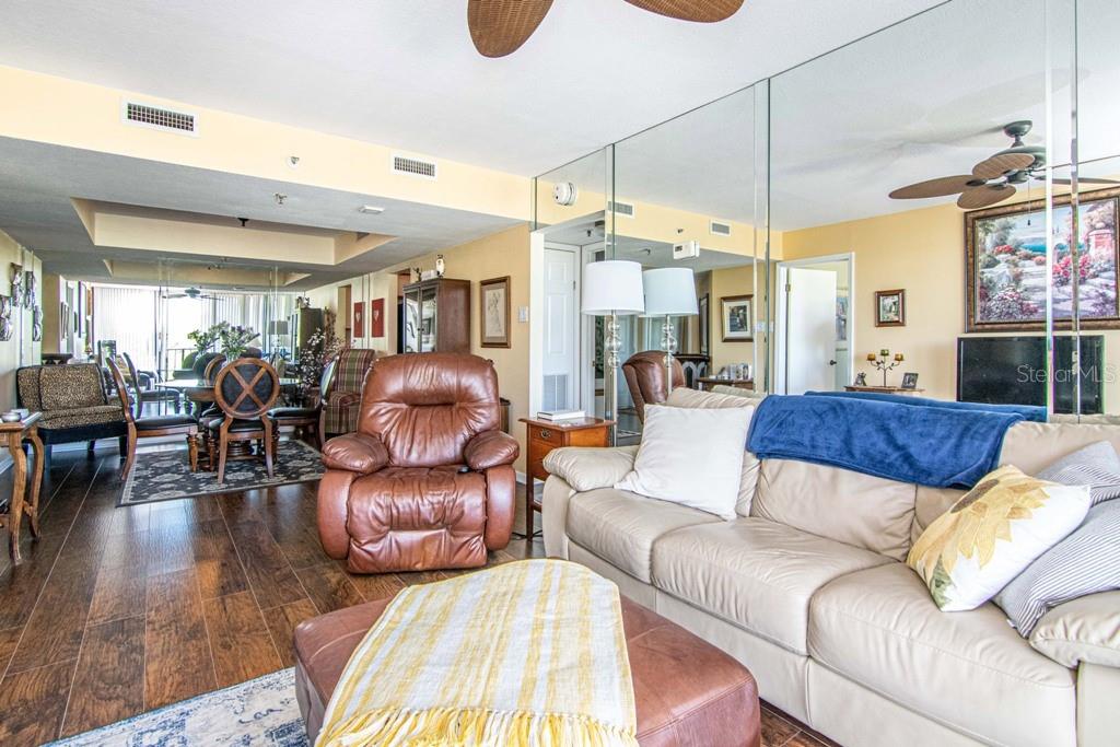 Image 4 of 23 For 3211 Swann Avenue 502