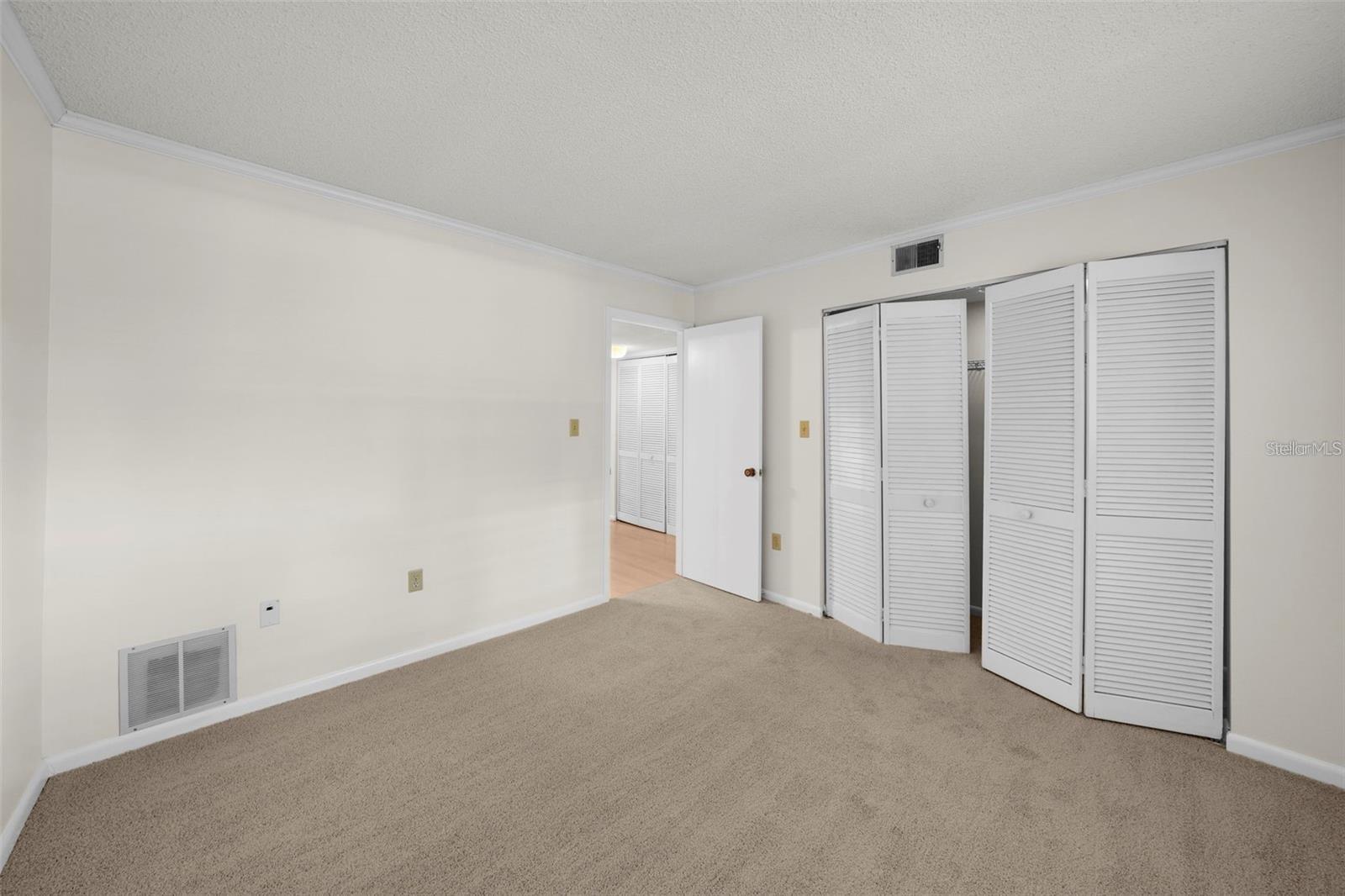 Image 18 of 25 For 2679 Sabal Springs Circle 203