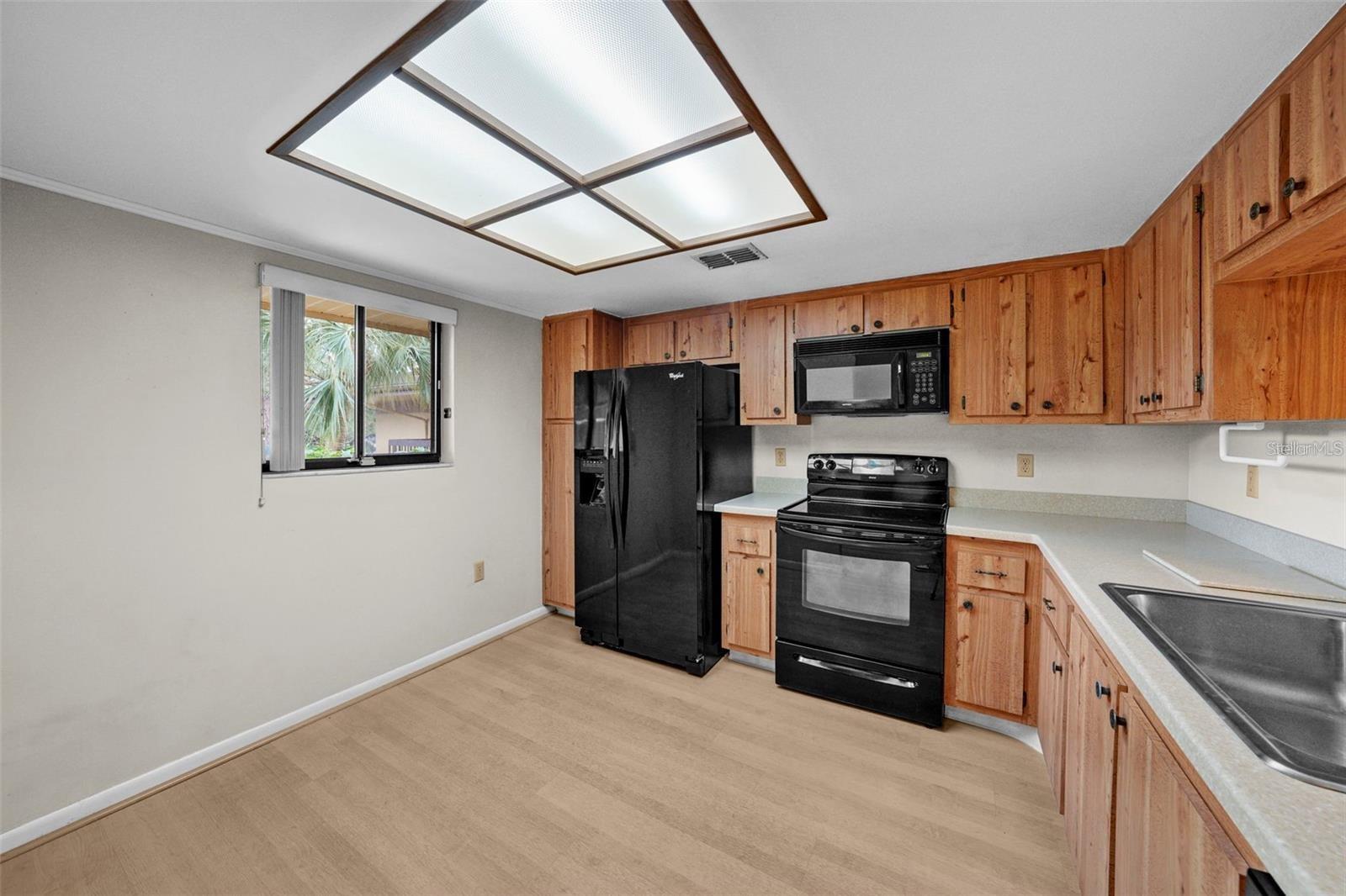 Image 4 of 25 For 2679 Sabal Springs Circle 203