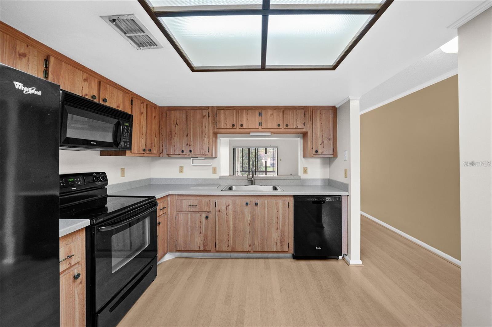 Image 6 of 25 For 2679 Sabal Springs Circle 203