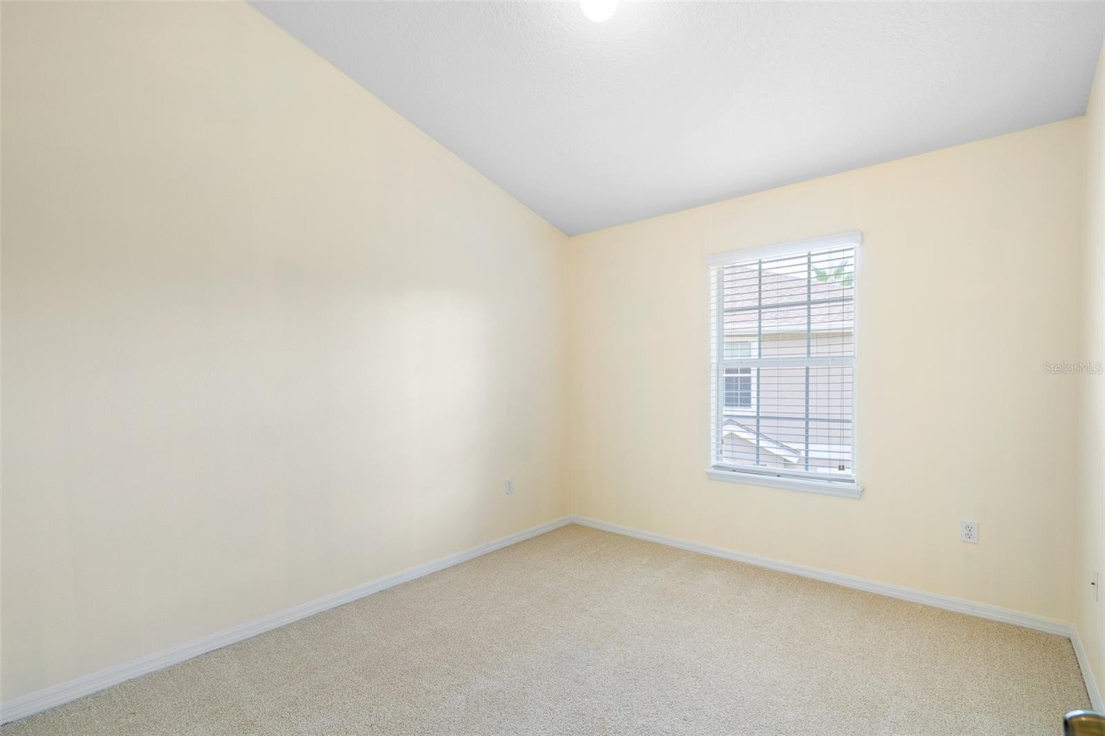 Image 21 of 37 For 7001 Interbay Boulevard 303