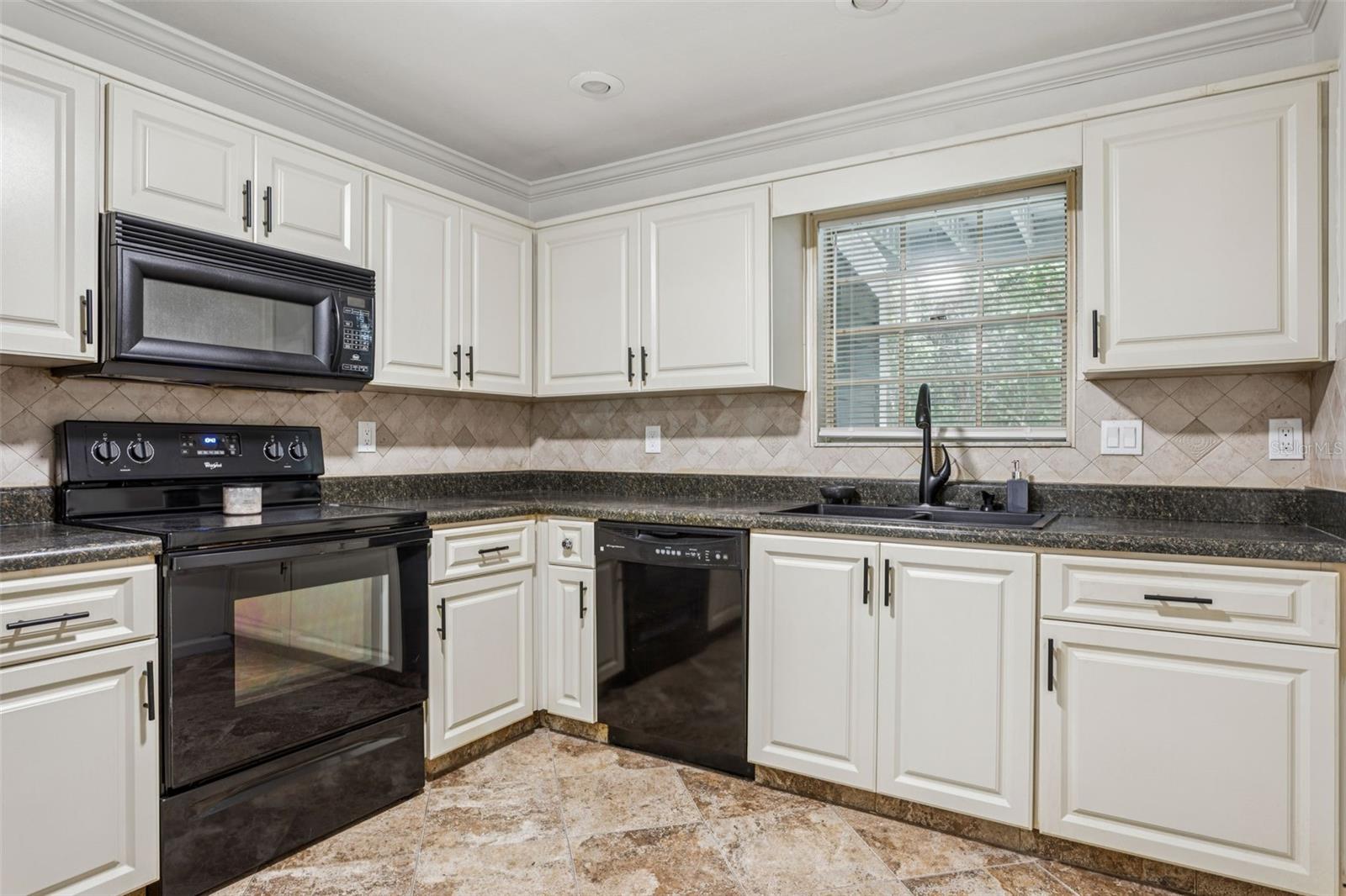 Image 10 of 27 For 2101 Fox Chase Boulevard 102
