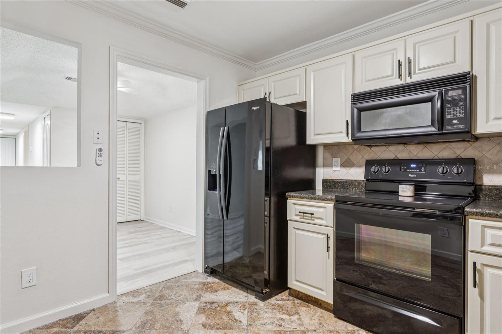 Image 11 of 27 For 2101 Fox Chase Boulevard 102
