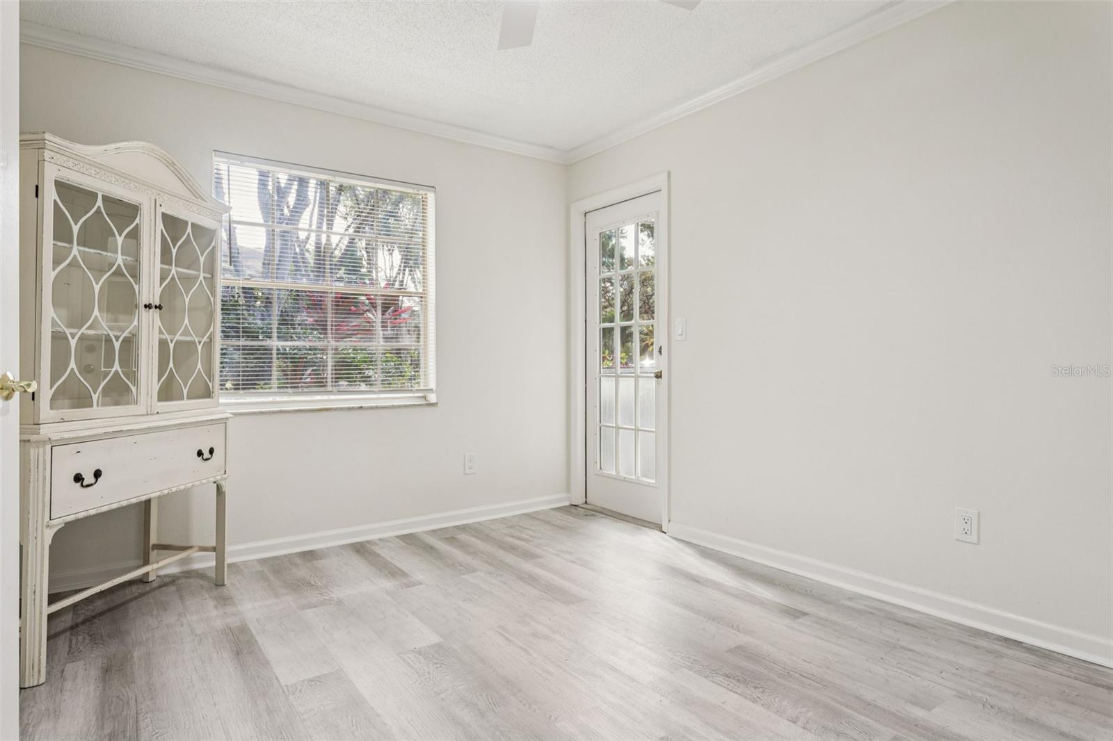 Image 13 of 27 For 2101 Fox Chase Boulevard 102