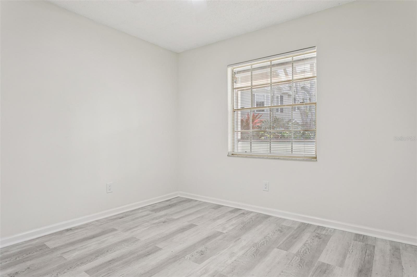 Image 16 of 27 For 2101 Fox Chase Boulevard 102