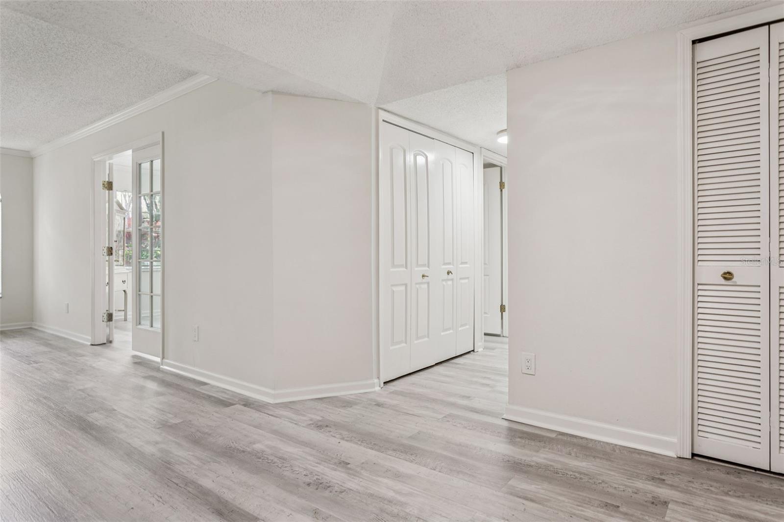 Image 9 of 27 For 2101 Fox Chase Boulevard 102