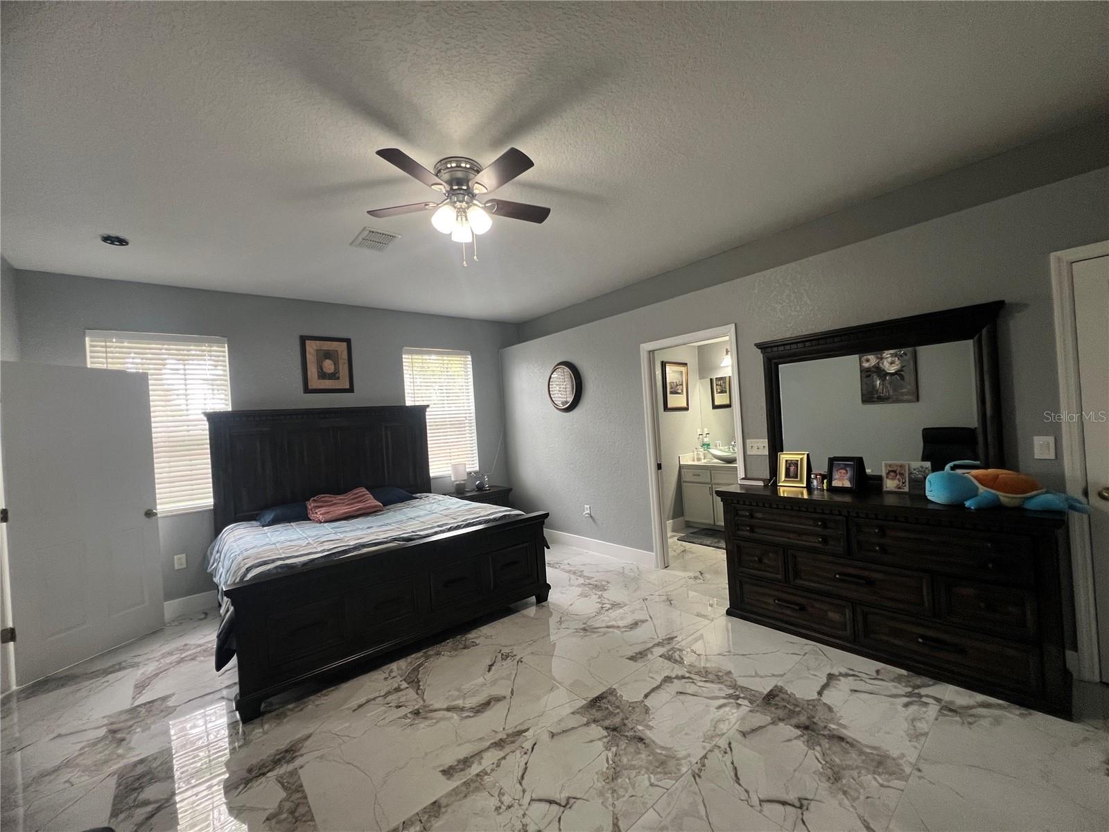 Image 18 of 53 For 9078 Birmingham Avenue