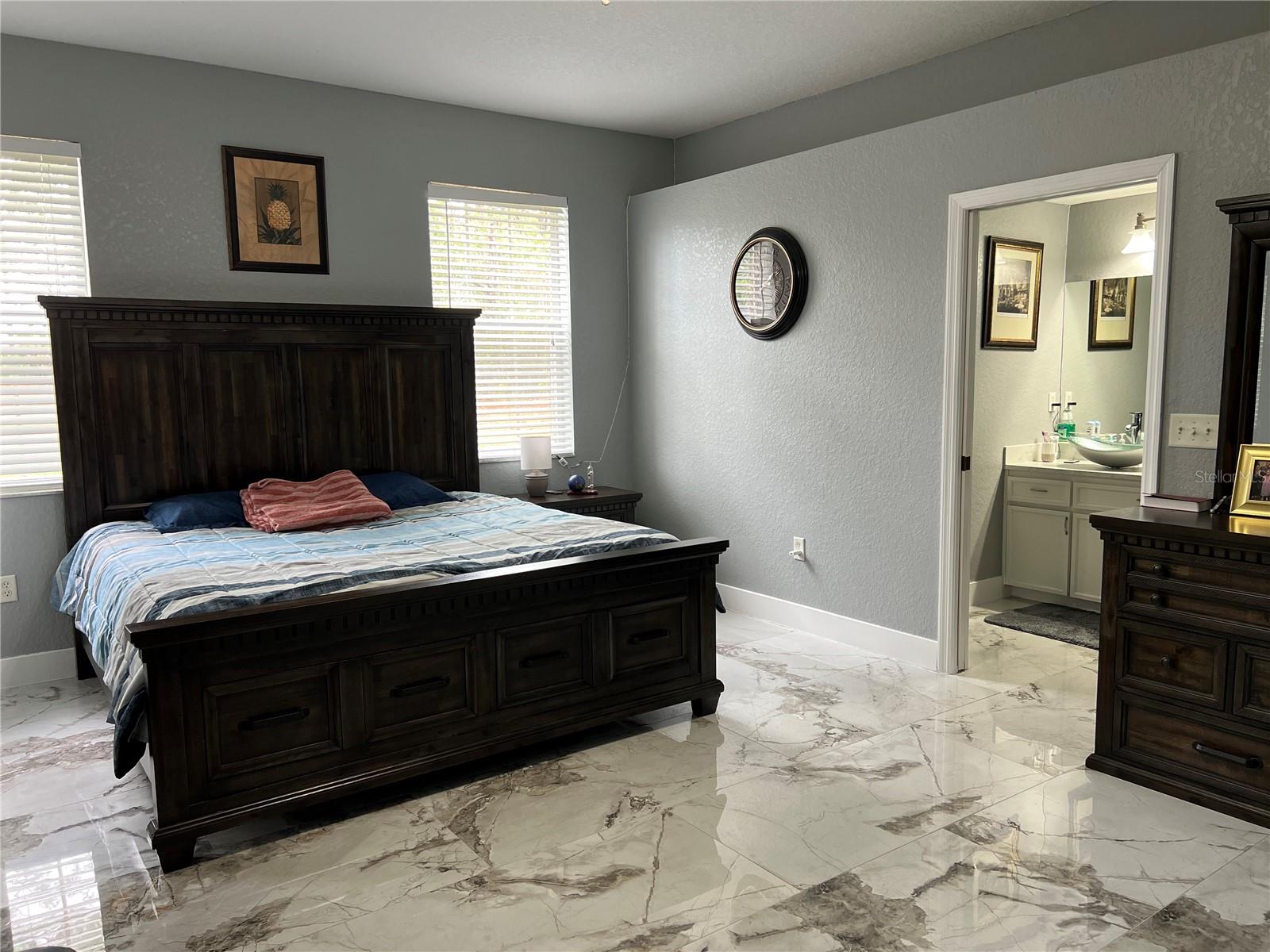 Image 20 of 53 For 9078 Birmingham Avenue