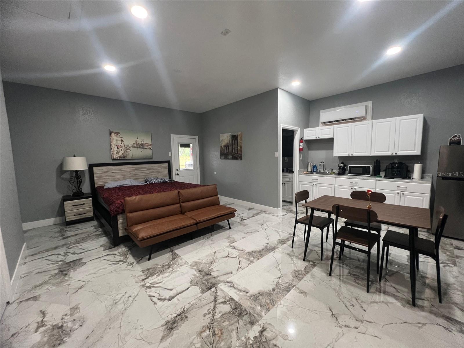 Image 30 of 53 For 9078 Birmingham Avenue